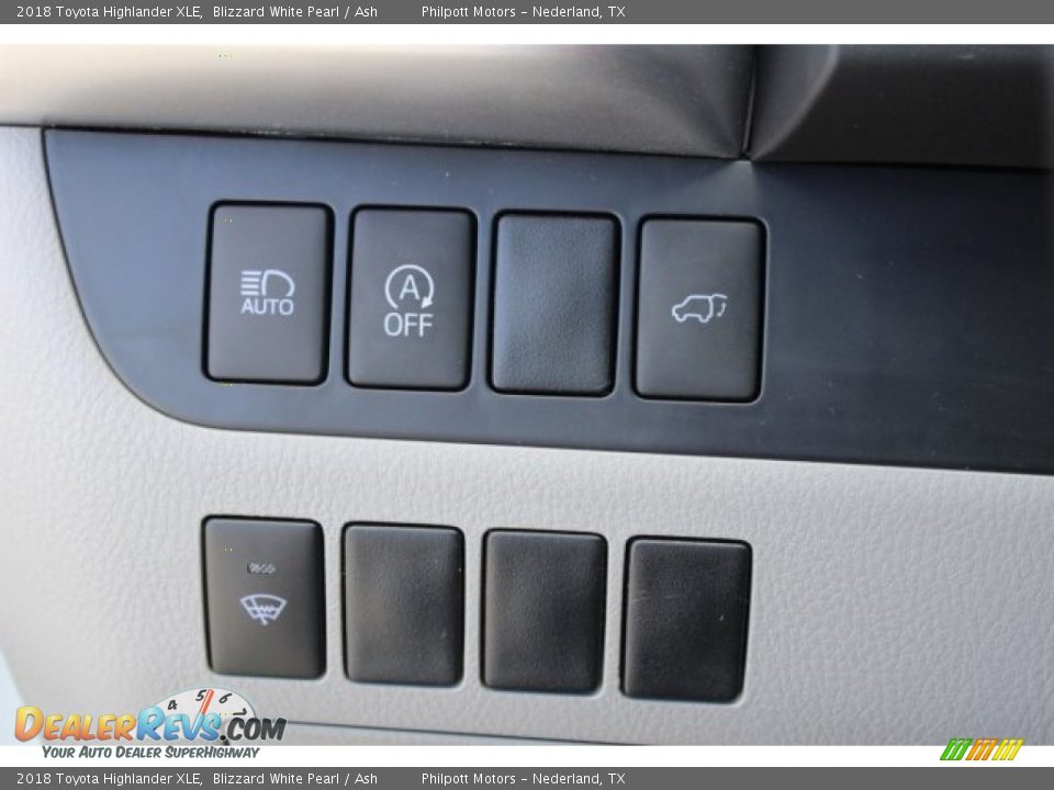 2018 Toyota Highlander XLE Blizzard White Pearl / Ash Photo #20