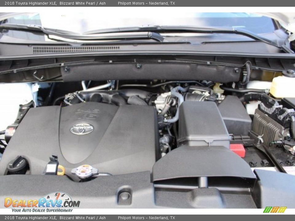 2018 Toyota Highlander XLE Blizzard White Pearl / Ash Photo #27