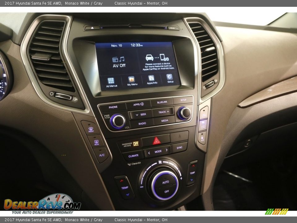 2017 Hyundai Santa Fe SE AWD Monaco White / Gray Photo #8