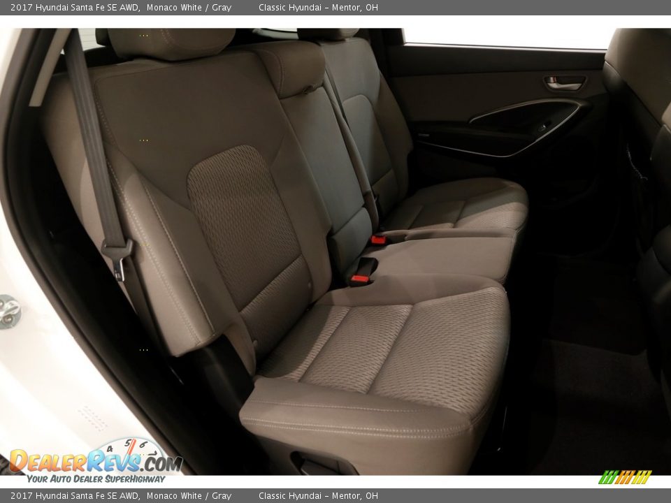 2017 Hyundai Santa Fe SE AWD Monaco White / Gray Photo #15