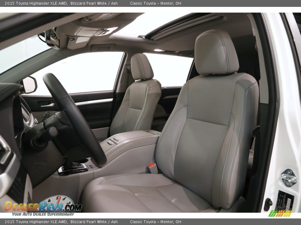 2015 Toyota Highlander XLE AWD Blizzard Pearl White / Ash Photo #5