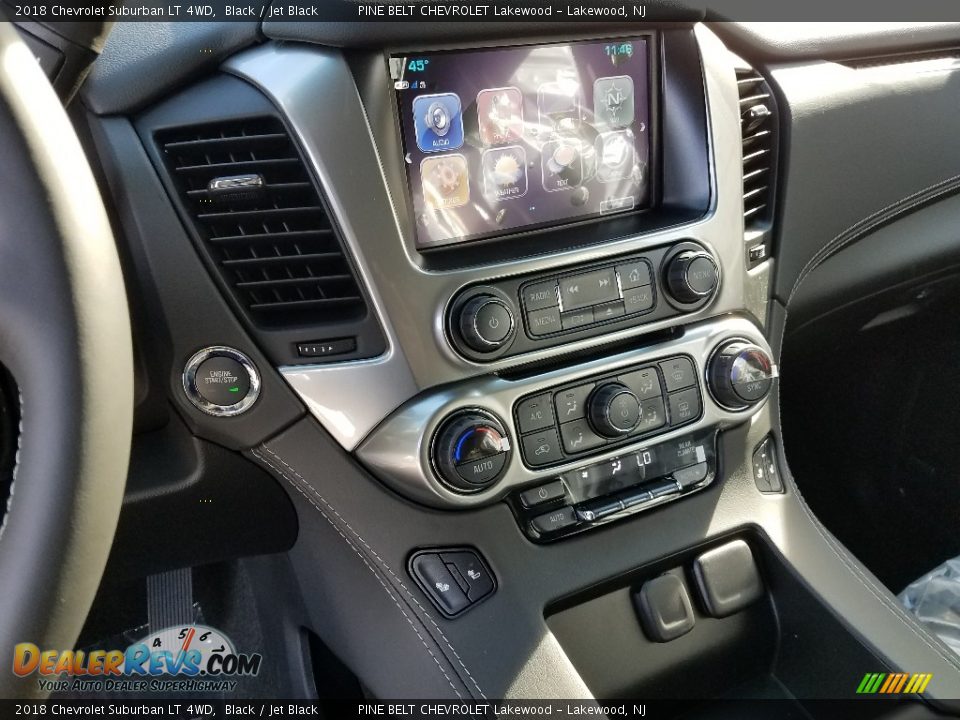 Controls of 2018 Chevrolet Suburban LT 4WD Photo #10