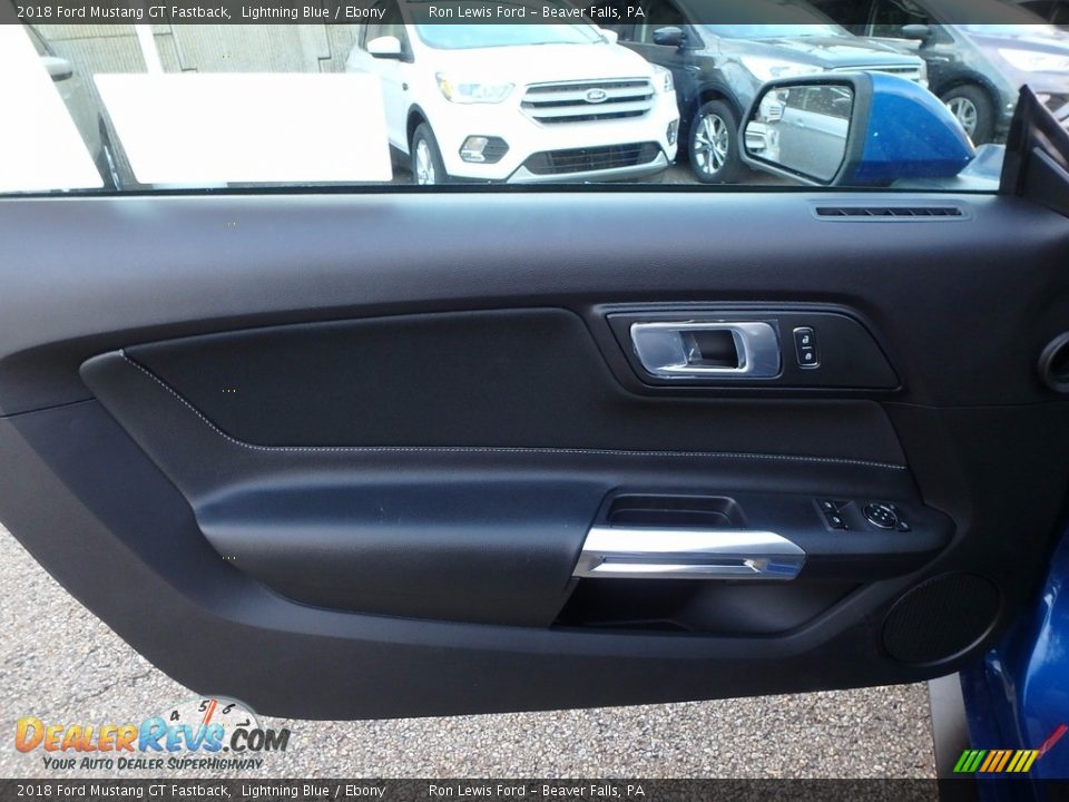 Door Panel of 2018 Ford Mustang GT Fastback Photo #14