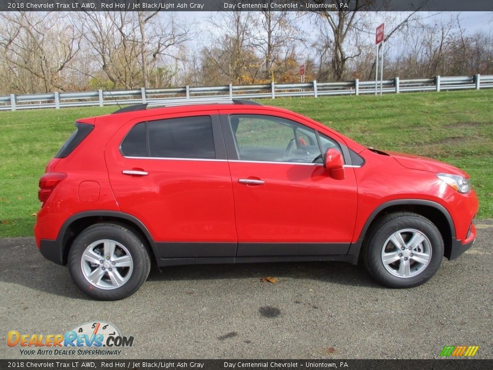 Red Hot 2018 Chevrolet Trax LT AWD Photo #2