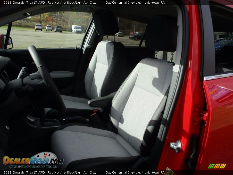 Front Seat of 2018 Chevrolet Trax LT AWD Photo #11