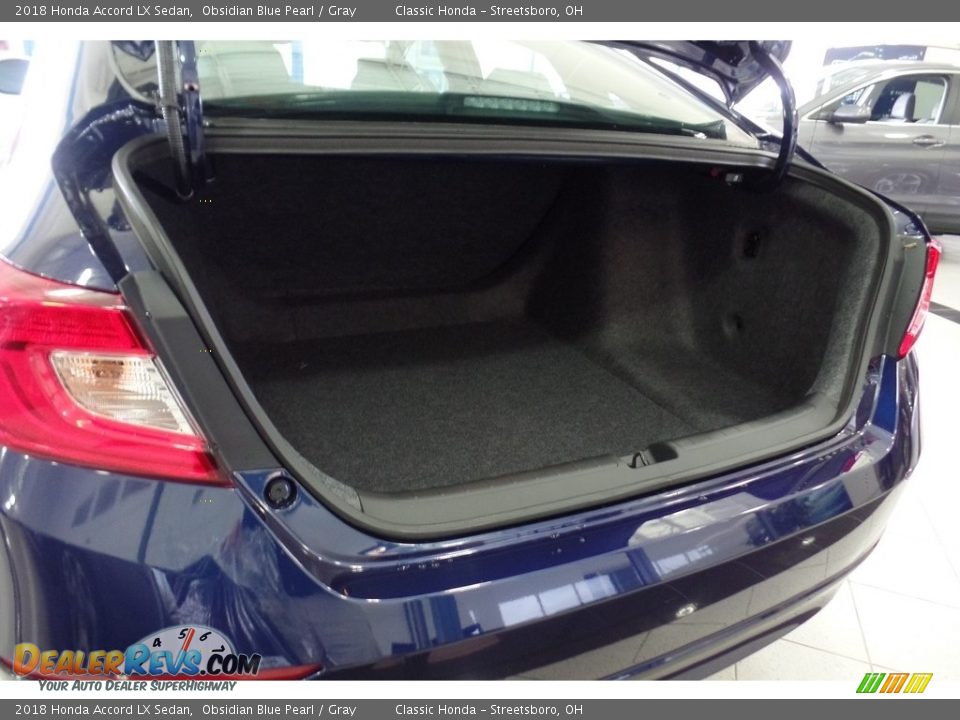 2018 Honda Accord LX Sedan Obsidian Blue Pearl / Gray Photo #17