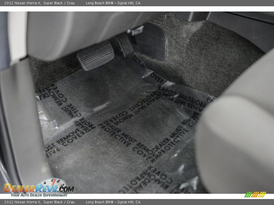 2012 Nissan Xterra X Super Black / Gray Photo #17