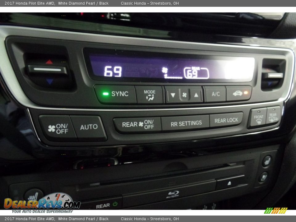 2017 Honda Pilot Elite AWD White Diamond Pearl / Black Photo #29