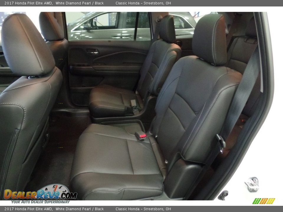 2017 Honda Pilot Elite AWD White Diamond Pearl / Black Photo #31