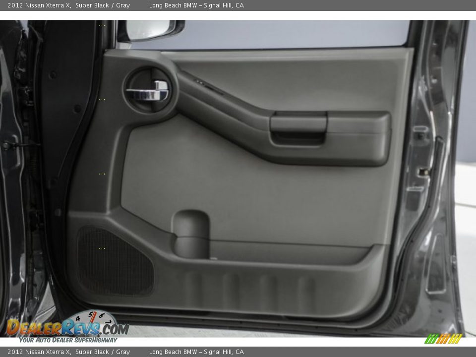 2012 Nissan Xterra X Super Black / Gray Photo #23