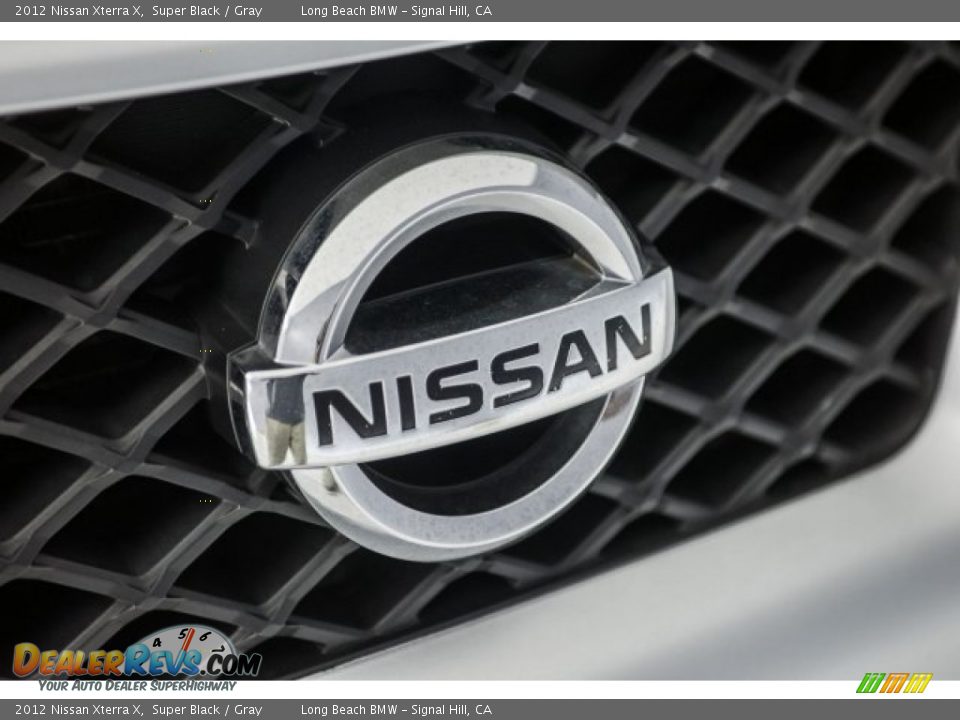 2012 Nissan Xterra X Super Black / Gray Photo #25