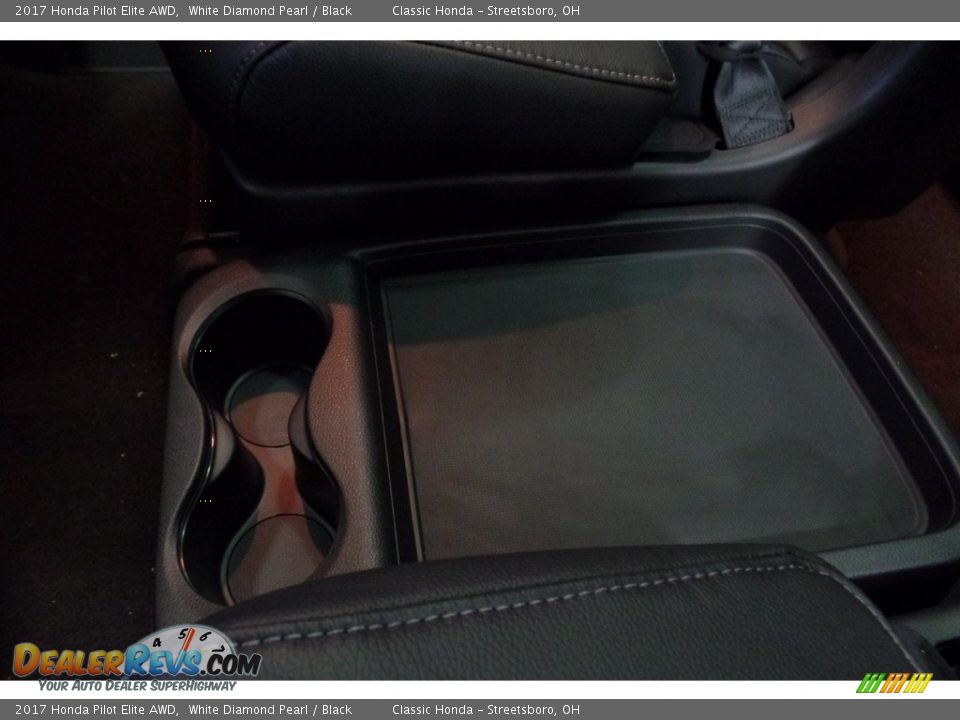 2017 Honda Pilot Elite AWD White Diamond Pearl / Black Photo #35