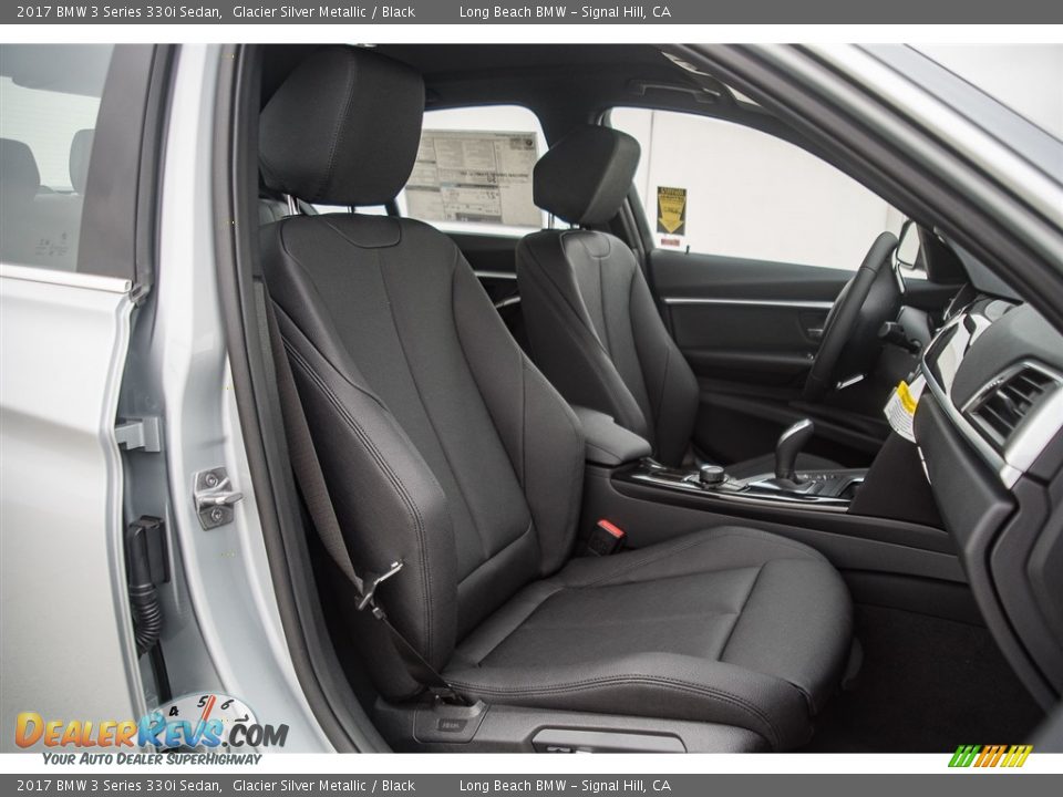 2017 BMW 3 Series 330i Sedan Glacier Silver Metallic / Black Photo #2