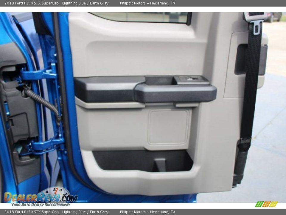 Door Panel of 2018 Ford F150 STX SuperCab Photo #19