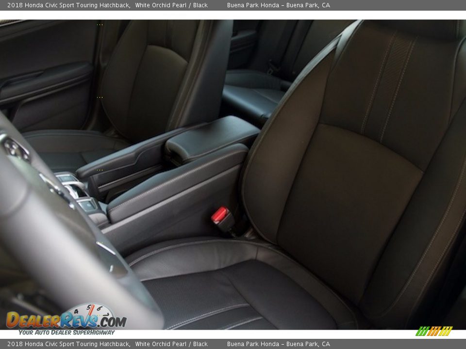 2018 Honda Civic Sport Touring Hatchback White Orchid Pearl / Black Photo #11