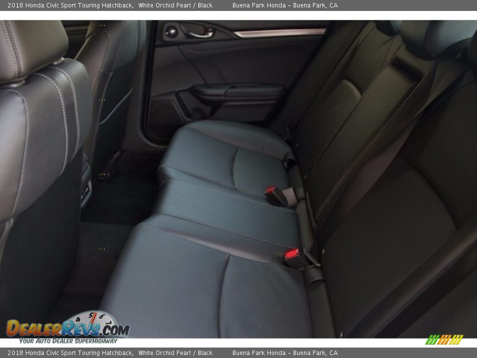2018 Honda Civic Sport Touring Hatchback White Orchid Pearl / Black Photo #12