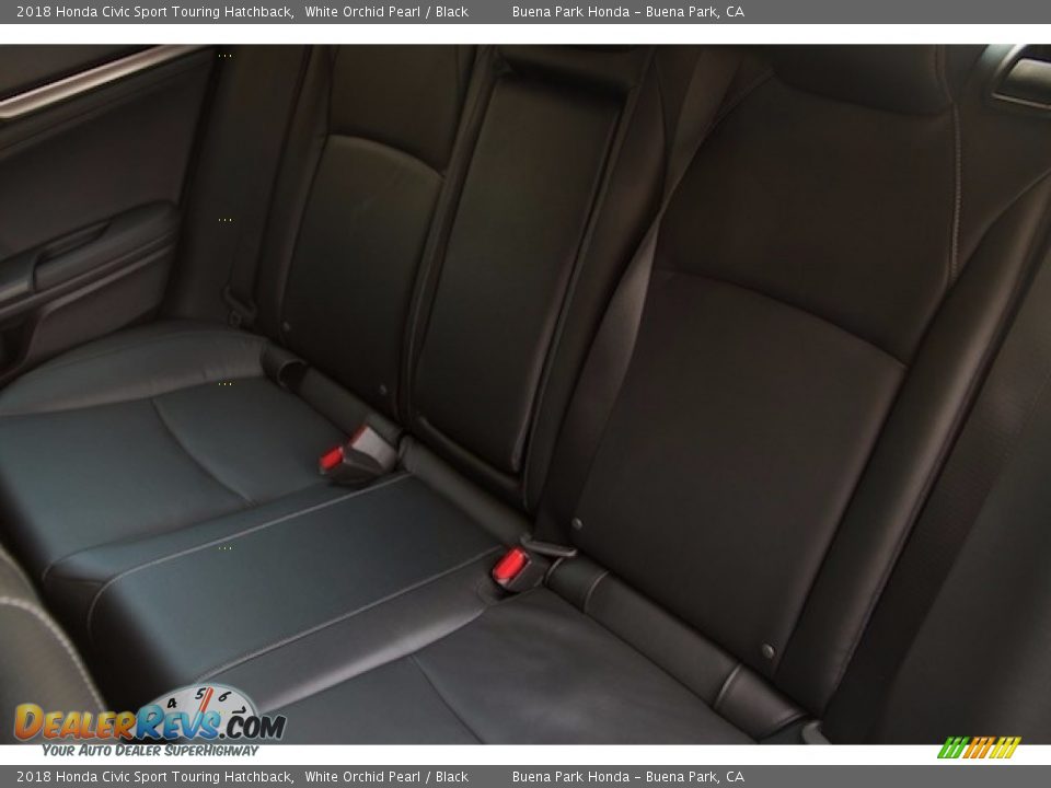 2018 Honda Civic Sport Touring Hatchback White Orchid Pearl / Black Photo #15