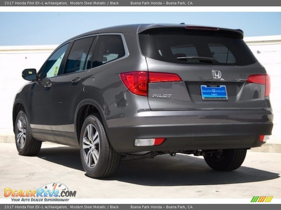 2017 Honda Pilot EX-L w/Navigation Modern Steel Metallic / Black Photo #2