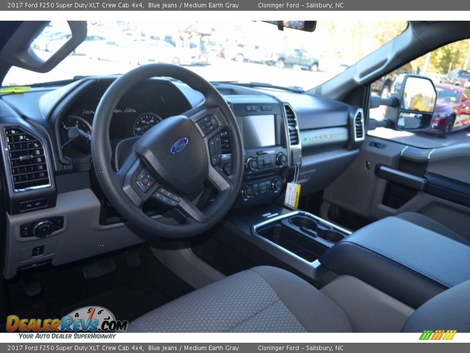 2017 Ford F250 Super Duty XLT Crew Cab 4x4 Blue Jeans / Medium Earth Gray Photo #9