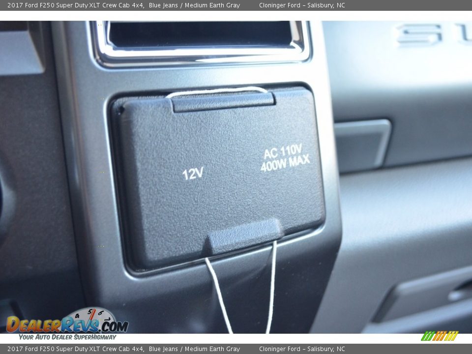 2017 Ford F250 Super Duty XLT Crew Cab 4x4 Blue Jeans / Medium Earth Gray Photo #16