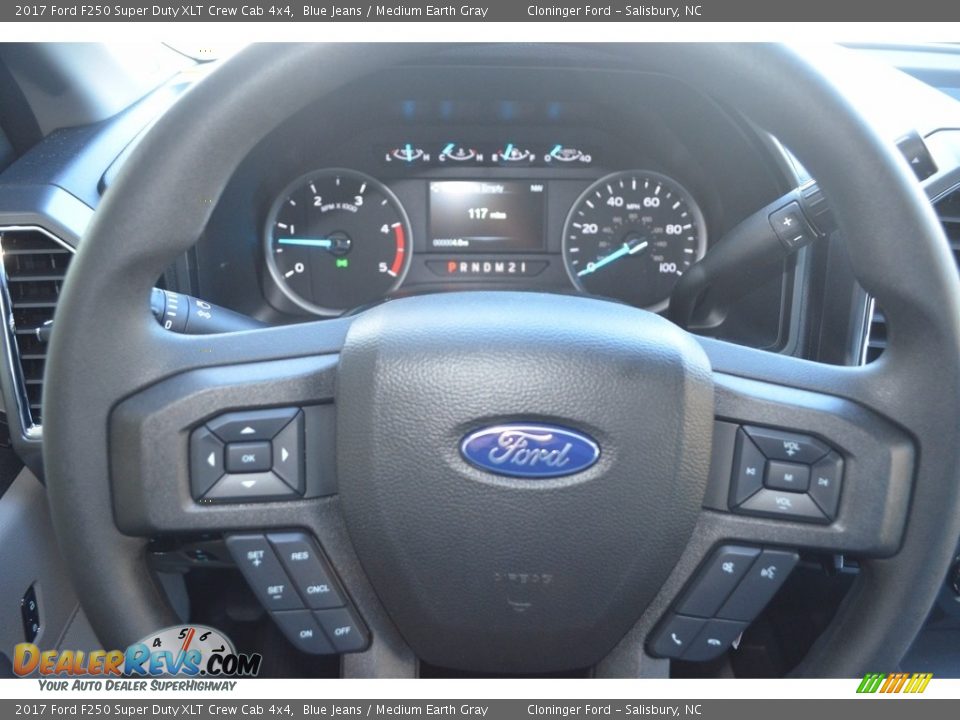 2017 Ford F250 Super Duty XLT Crew Cab 4x4 Blue Jeans / Medium Earth Gray Photo #18