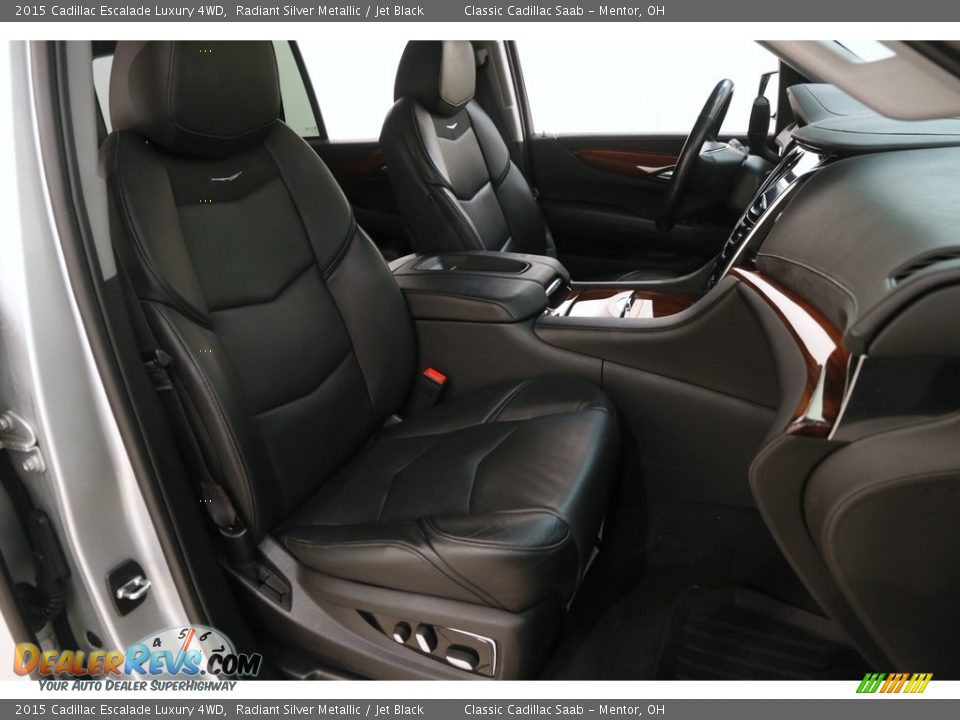 2015 Cadillac Escalade Luxury 4WD Radiant Silver Metallic / Jet Black Photo #18