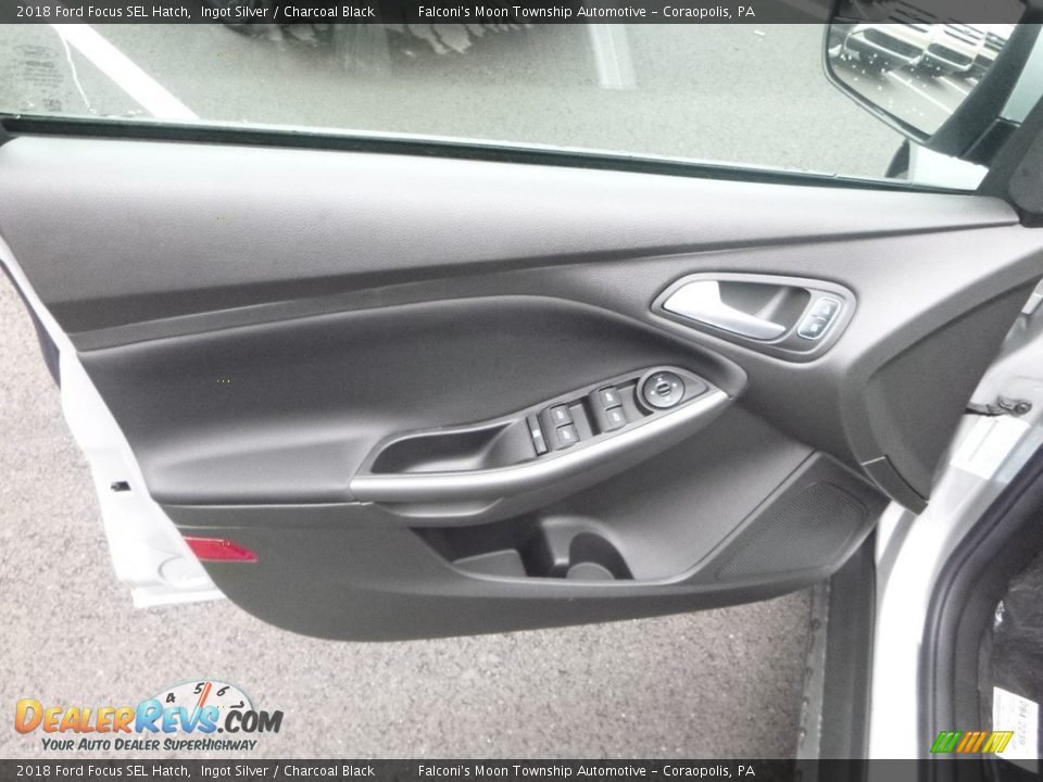 2018 Ford Focus SEL Hatch Ingot Silver / Charcoal Black Photo #10