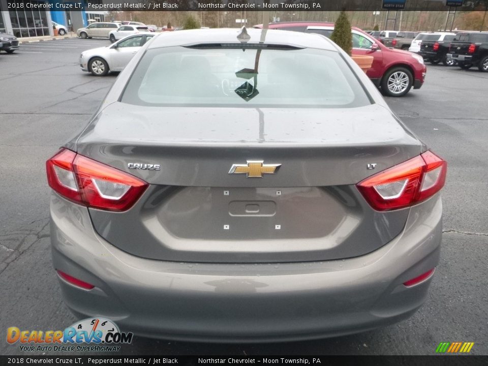 2018 Chevrolet Cruze LT Pepperdust Metallic / Jet Black Photo #4