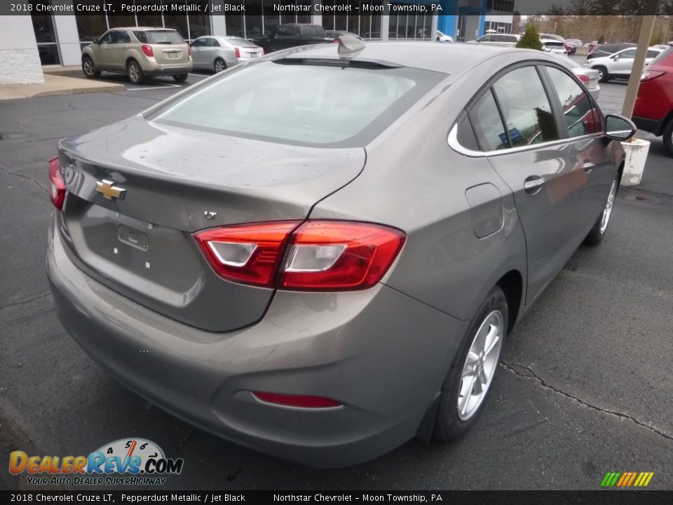 2018 Chevrolet Cruze LT Pepperdust Metallic / Jet Black Photo #5