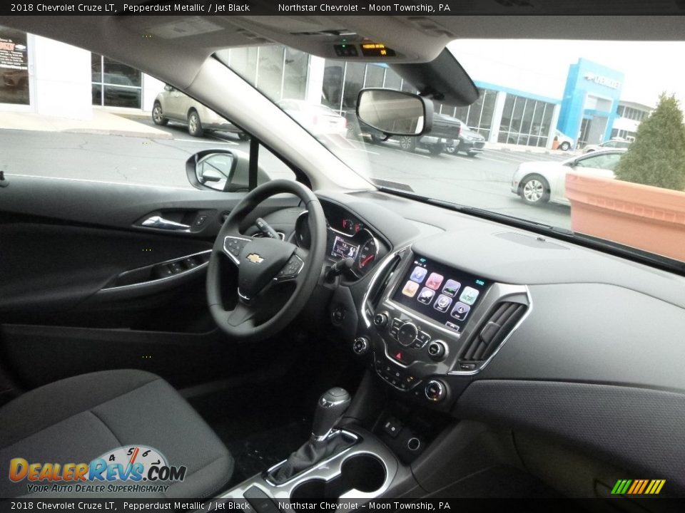 2018 Chevrolet Cruze LT Pepperdust Metallic / Jet Black Photo #11