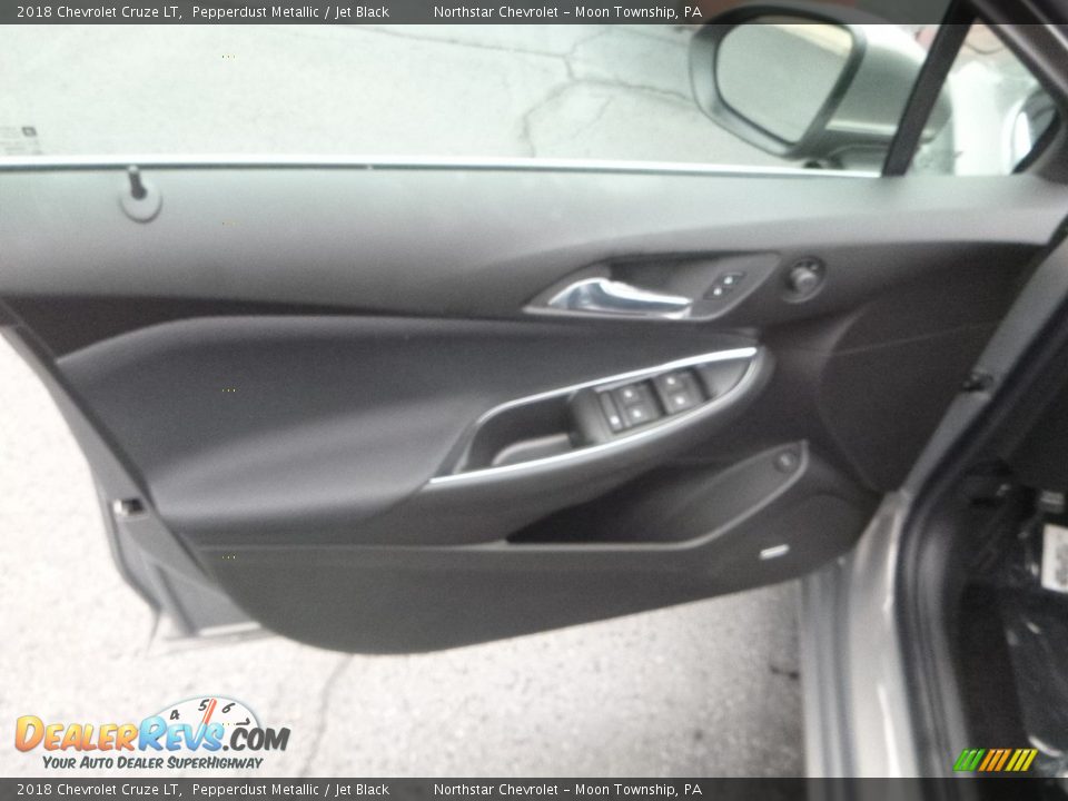 2018 Chevrolet Cruze LT Pepperdust Metallic / Jet Black Photo #15