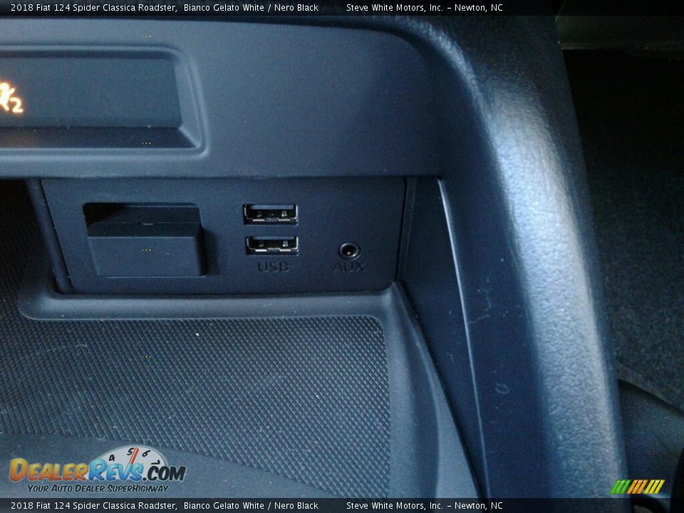 2018 Fiat 124 Spider Classica Roadster Bianco Gelato White / Nero Black Photo #24