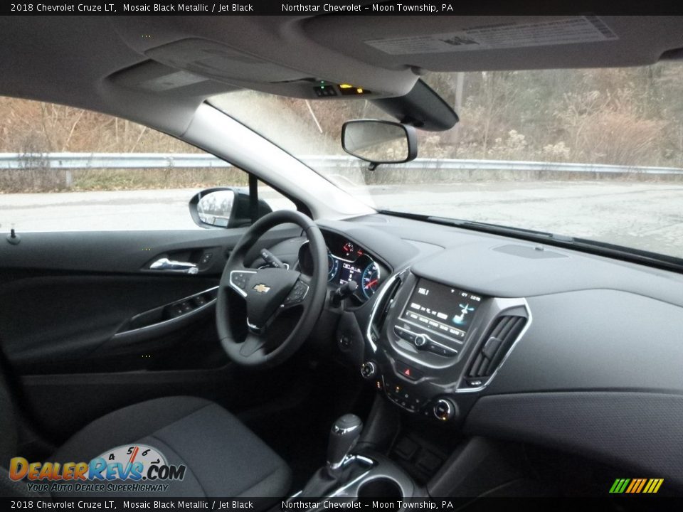 2018 Chevrolet Cruze LT Mosaic Black Metallic / Jet Black Photo #11