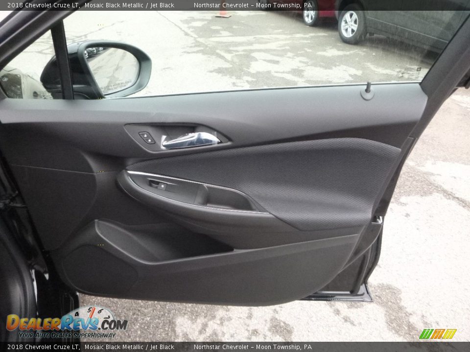 2018 Chevrolet Cruze LT Mosaic Black Metallic / Jet Black Photo #12