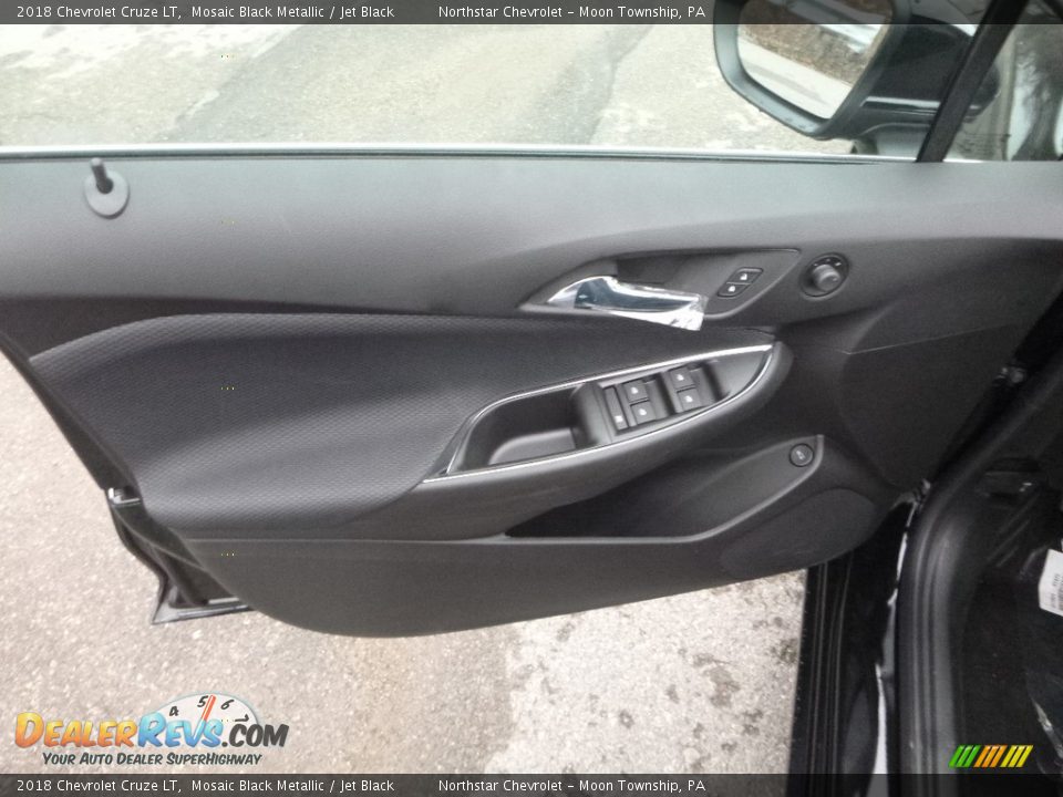 2018 Chevrolet Cruze LT Mosaic Black Metallic / Jet Black Photo #15