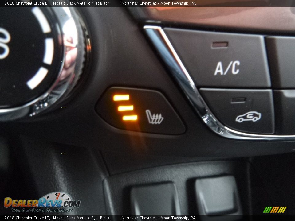 2018 Chevrolet Cruze LT Mosaic Black Metallic / Jet Black Photo #20