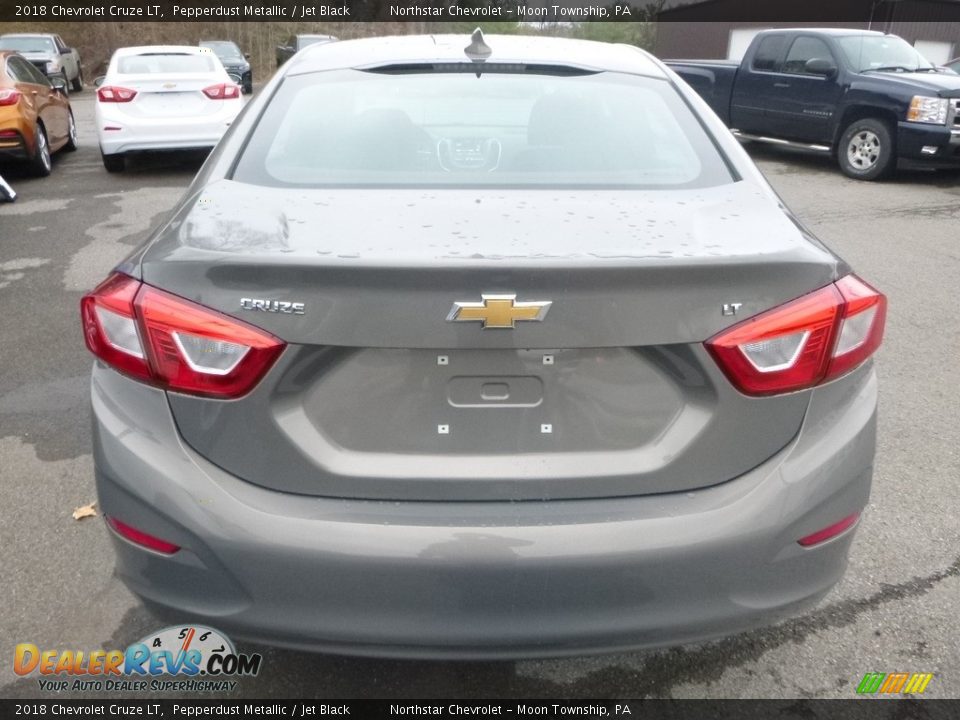 2018 Chevrolet Cruze LT Pepperdust Metallic / Jet Black Photo #4