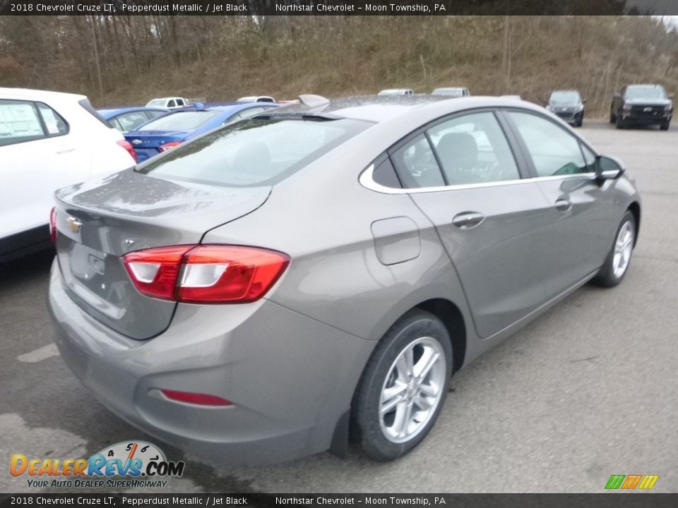 2018 Chevrolet Cruze LT Pepperdust Metallic / Jet Black Photo #5
