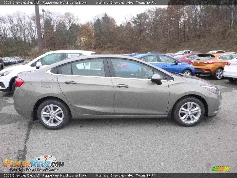 2018 Chevrolet Cruze LT Pepperdust Metallic / Jet Black Photo #6