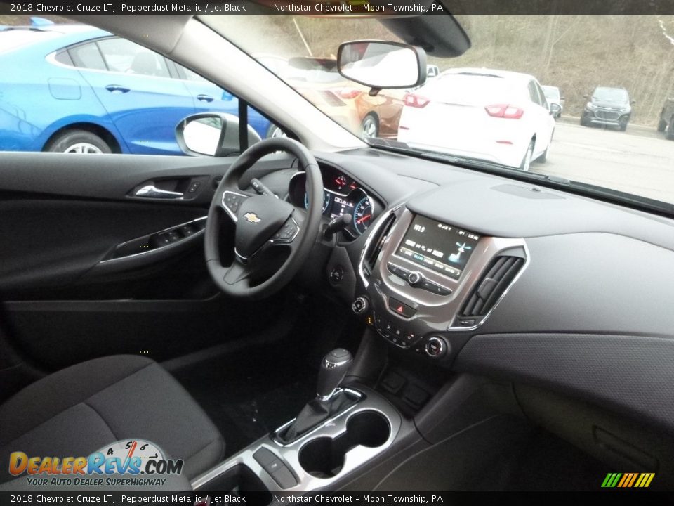2018 Chevrolet Cruze LT Pepperdust Metallic / Jet Black Photo #11
