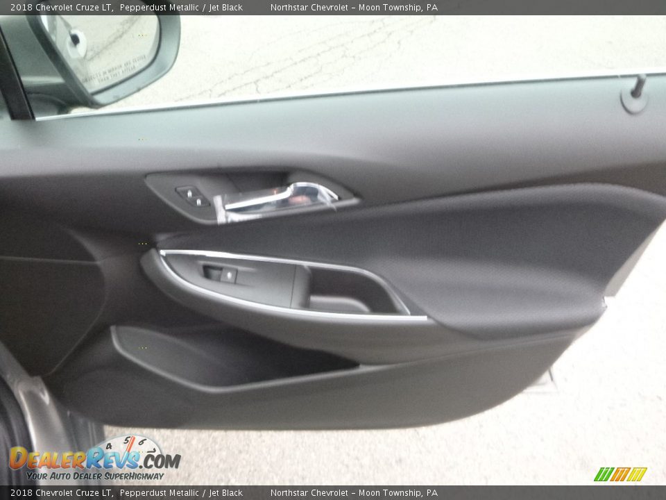 2018 Chevrolet Cruze LT Pepperdust Metallic / Jet Black Photo #12