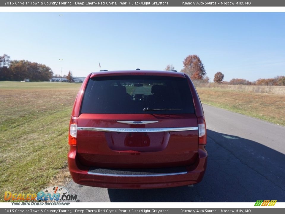 2016 Chrysler Town & Country Touring Deep Cherry Red Crystal Pearl / Black/Light Graystone Photo #33