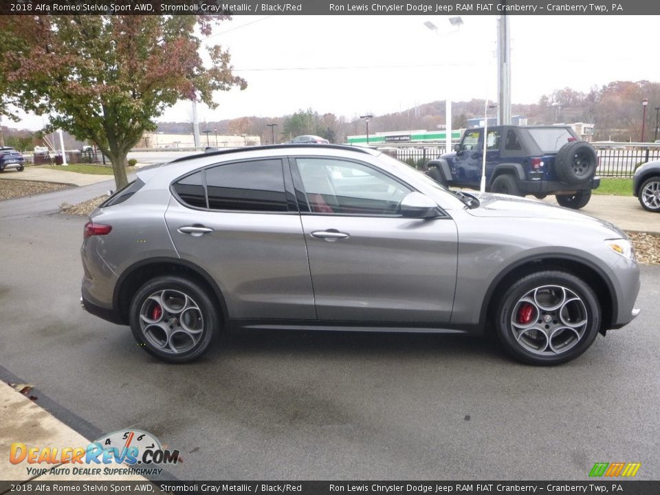 2018 Alfa Romeo Stelvio Sport AWD Stromboli Gray Metallic / Black/Red Photo #9