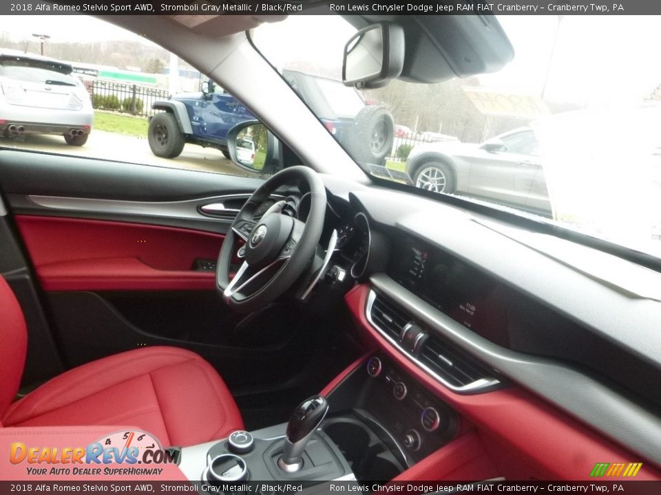 2018 Alfa Romeo Stelvio Sport AWD Stromboli Gray Metallic / Black/Red Photo #15