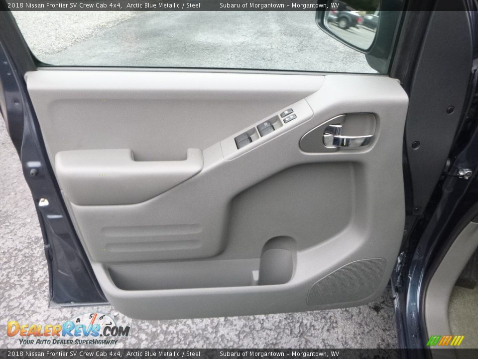 Door Panel of 2018 Nissan Frontier SV Crew Cab 4x4 Photo #14