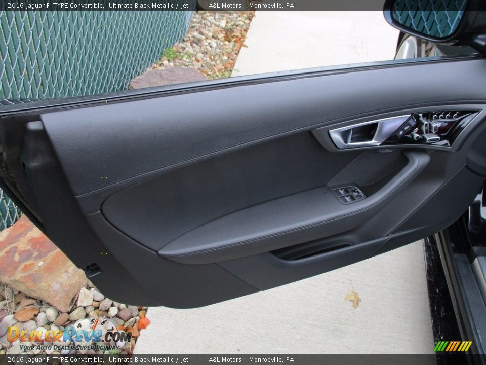 2016 Jaguar F-TYPE Convertible Ultimate Black Metallic / Jet Photo #14