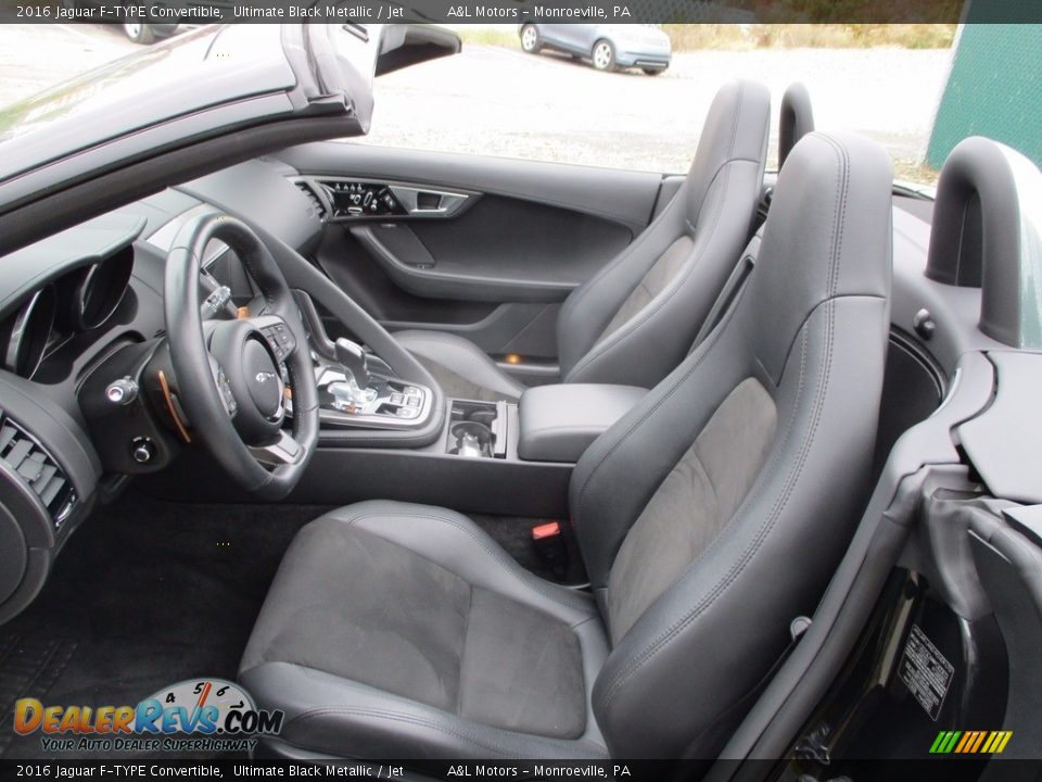 2016 Jaguar F-TYPE Convertible Ultimate Black Metallic / Jet Photo #15