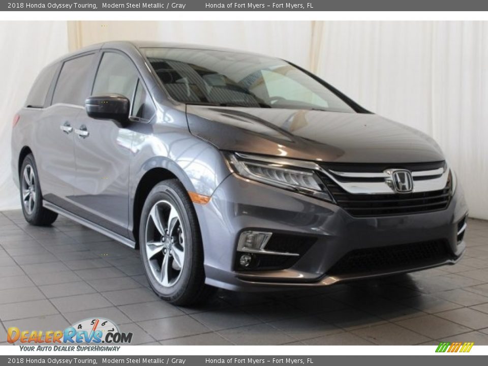 2018 Honda Odyssey Touring Modern Steel Metallic / Gray Photo #2