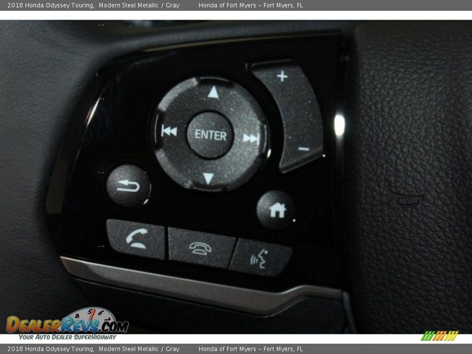 2018 Honda Odyssey Touring Modern Steel Metallic / Gray Photo #15
