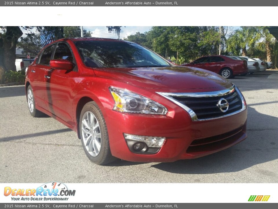 2015 Nissan Altima 2.5 SV Cayenne Red / Charcoal Photo #1